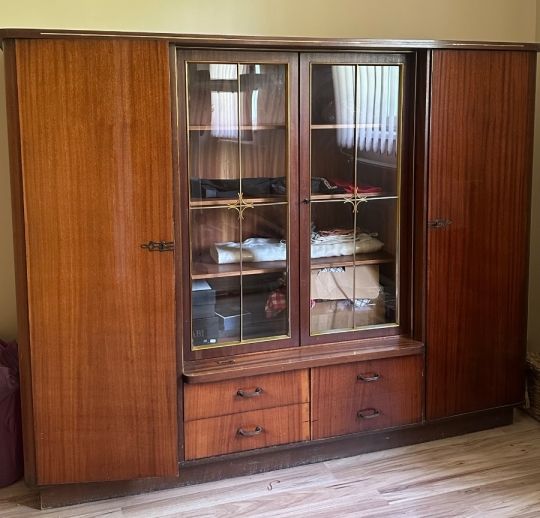Art déco stílusú antik szekrény eladó