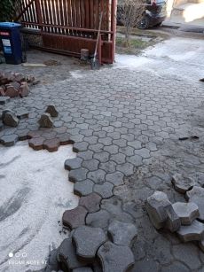 Aszfaltozás,térkövezés,földmunka