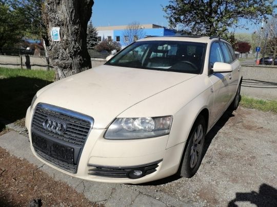 Audi A6 4F Avant bontott elemek