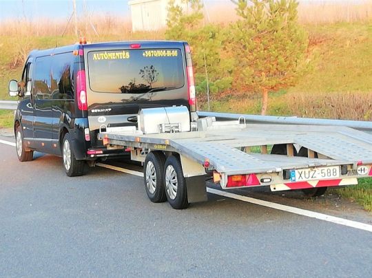 Autómentés mikróbusszal