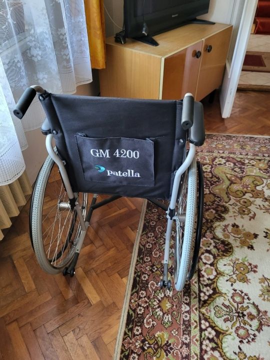 Betegtolókocsi GM 4200 patella