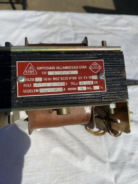 Biztonsági transzformátor 230V 24V 250VA