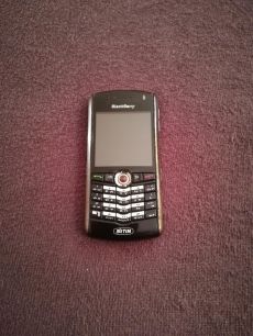 Blackberry 8100 telefon eladó ,nem kapcsol be.