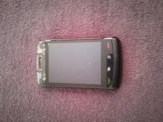 Blackberry 9520 telefon eladó ,nem reagál semmire.