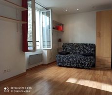 Bútorozott stúdió