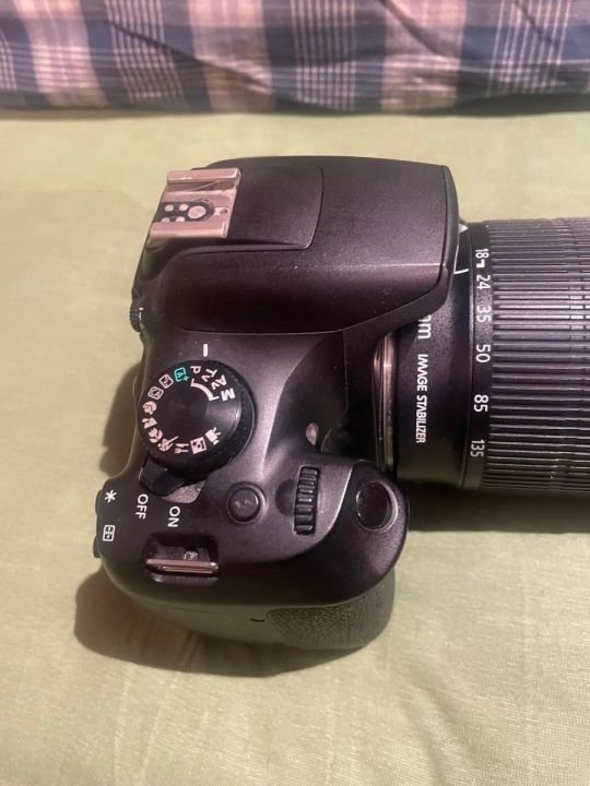 Canon 1300D kitűnő állpotban