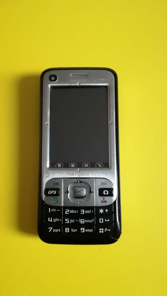 Cect v958 mobil, nem reagál semmire.