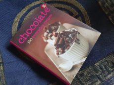 Chocolate 100 everyday recipes +Chokolate indulgence -cukrász