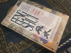 Collins: Feng Shui +Parrot: Egy kis Feng Shui +Szegő László
