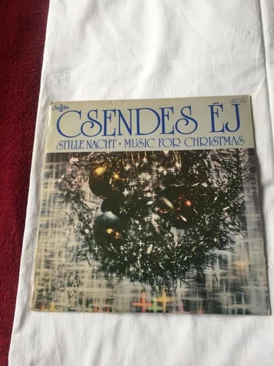 CSENDES ÉJ MUSIC FOR CHRITMAS