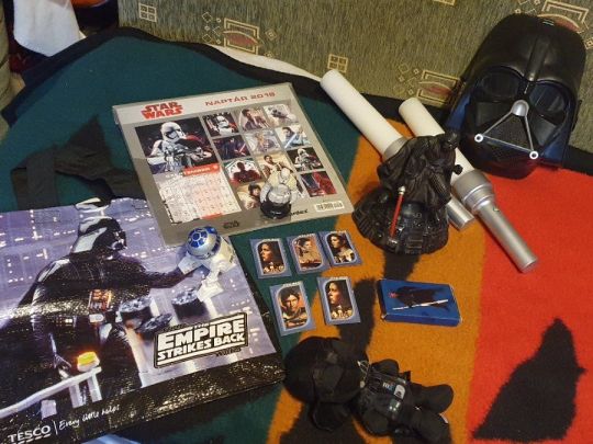 Csillagok háborúja -Star Wars gyűjtemény 4- álarc,kártya,kard