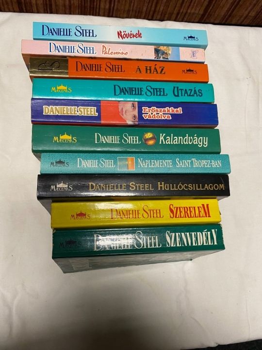 Danielle Steel családregényei