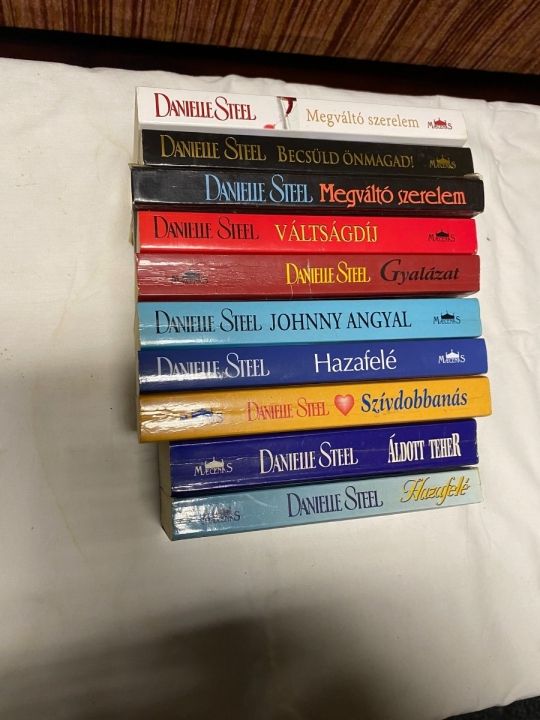 Danielle Steel könyvek eladók