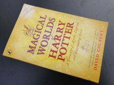 D.Colbert: The Magical Worlds of Harry Potter +varázspálca