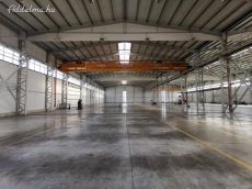 Debrecen kiadó raktárcsarnok és iroda 4600 m2