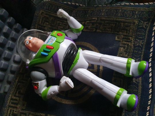 Disney Pixar Toy Story - Buzz Lightyear figura, interaktív játék