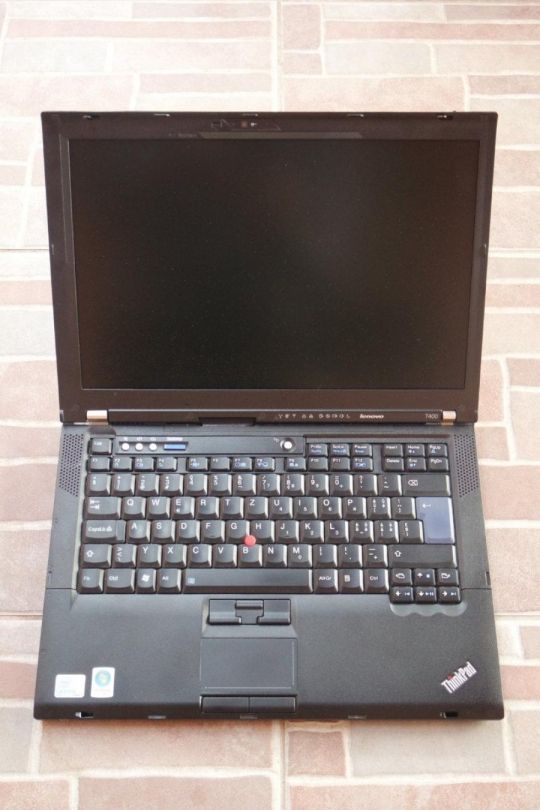 Dr-PC Felújított notebook: LENOVO T400 HU (belépő szint)