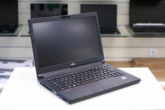 Dr-PC.hu 05.31. 1 a közel 2000ből:FUJITSU LIFEBOOK E544 HUN
