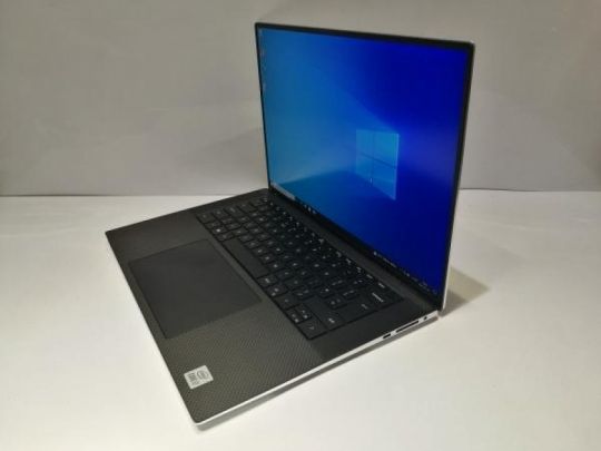 Dr-PC.hu 06.26. 1 a közel 2000ből:Dell XPS15-95