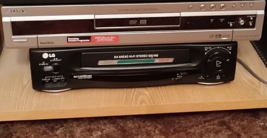 DVD író, DVD lejátszó, Blu-ray lejátszó, VHS magnó eladók