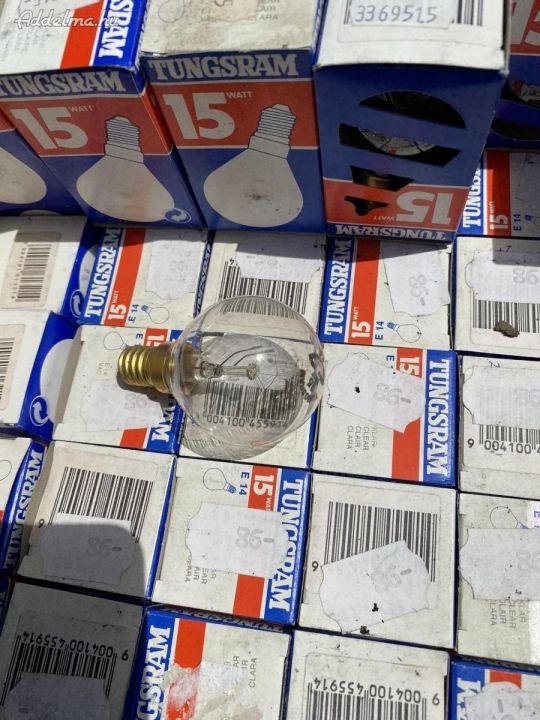 E 14 230V 15 W-os izzó. Még nem volt használatban