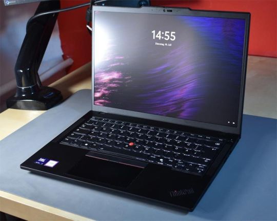 #E084Lenovo ThinkPad T14 G1 érintőképernyővel