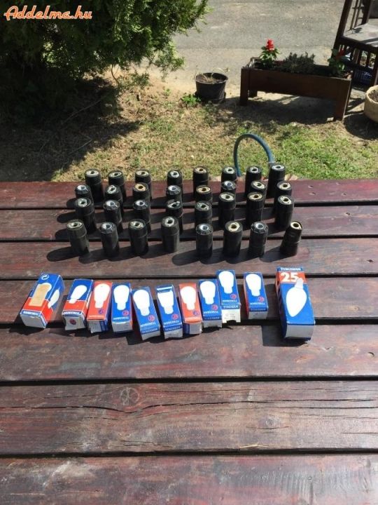 E14 mignon 15W-25W-os izzó és foglakat