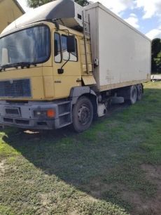 Eladó a képen látható teherautó