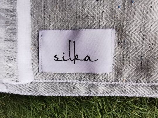 Eladó Agnes Silka sál