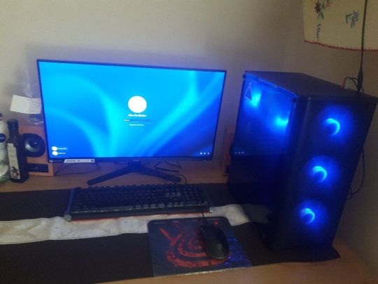 Eladó asztali gamer pc.