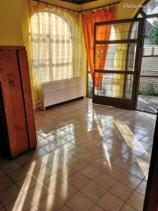 Eladó családi ház 180.000.-HUF/m2