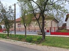 Eladó családi ház