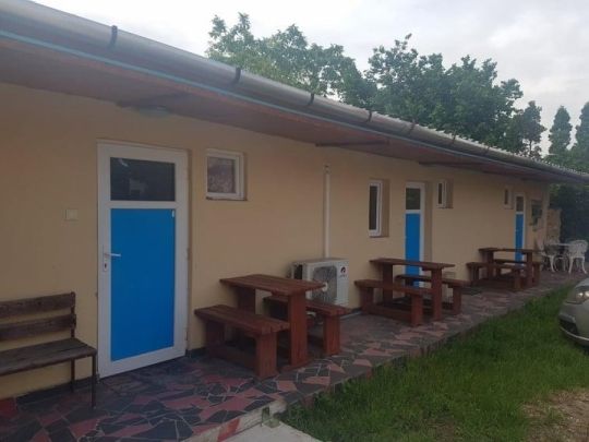 Eladó Családiház +3 db lakás 1 telken. ±36209283025