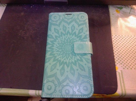 Eladó egy vadi új Samsung Galaxy A16 5G flip telefontok,