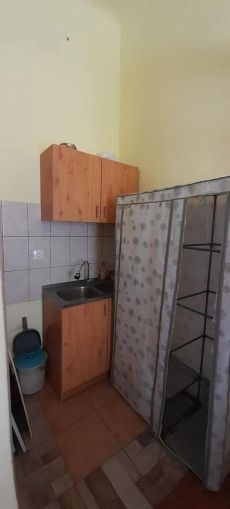 Eladó felújított házrész Esztergomban!