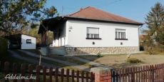 Eladó ház. Balatonközeli