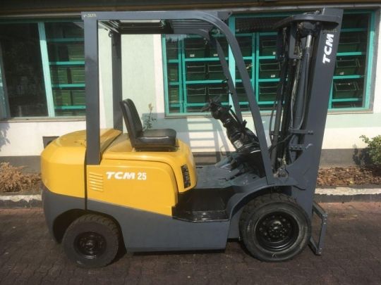 Eladó TCM 2,5 tonnás targonca (V-3259)