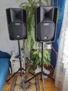 Eladó újszerü RCF ARt 710 A hangfal pár