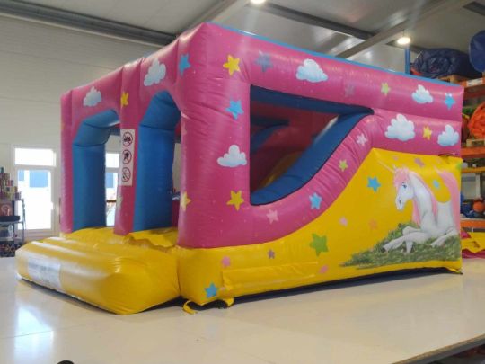 Eladó Unikornis Csúszdás Ugráló