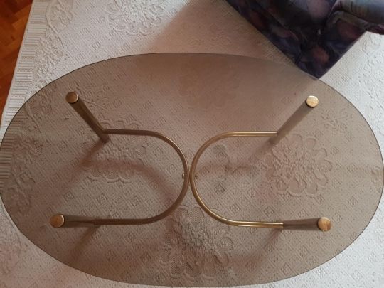 Elegáns arany üveg dohanyzoasztal