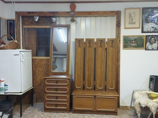 Előszobafal használt apró hibával