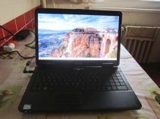 EMachines E725 laptop 4GB RAM, Windows 10, SSD Samsung 240GB
