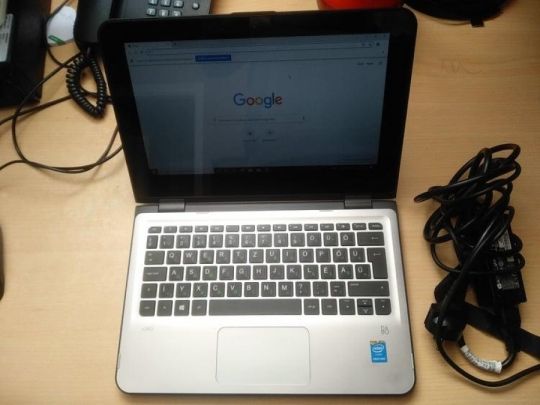 Érintő kijelzős laptop tablet HP X360 HDMI kamera SSD
