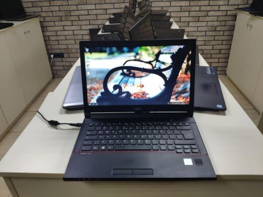 Felújított laptop:FUJITSU LIFEBOOK E546 HUN