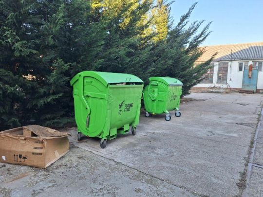 Fém ipari kuka 1100 literes