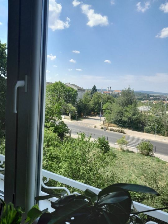 Folytassa a nyaralást otthon! Panorámás 56m2 lakás eladó!
