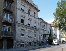 Forgách utcánál garzon lakás kiadó!