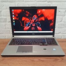 Fujitsu Celsius H760 nVIDIA M600-al!