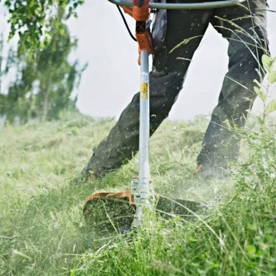 Fűkaszálás, bozótirtás