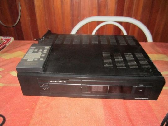 Grundig műholdvevő